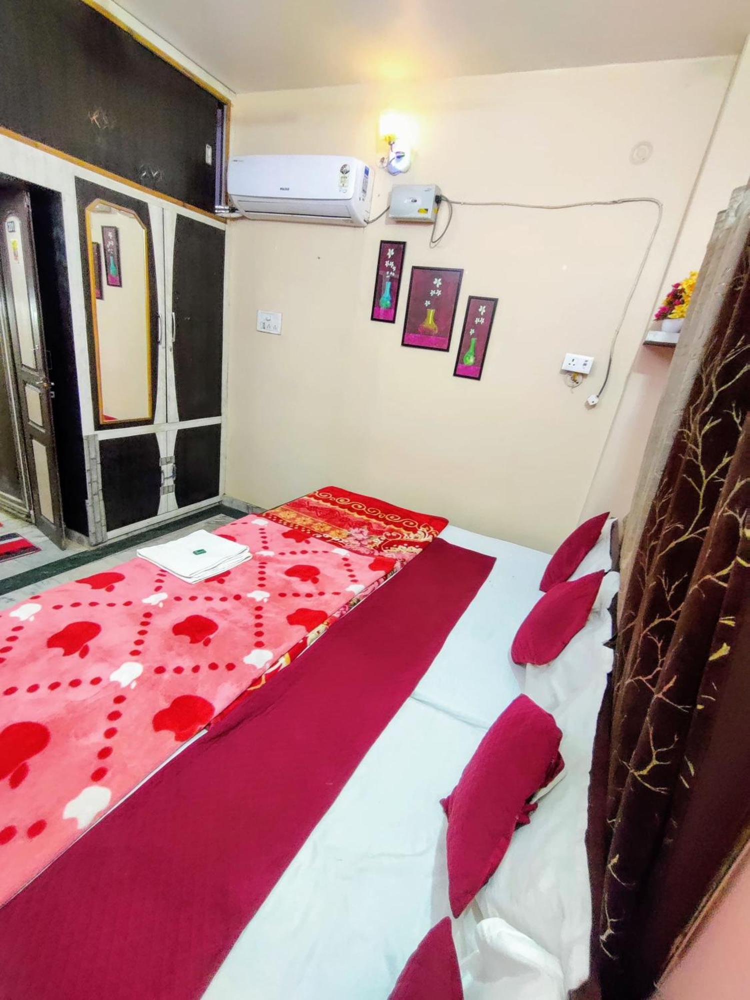 Shiv Kripa 200 Metres From Kashi Vishwanath Temple Guest house *